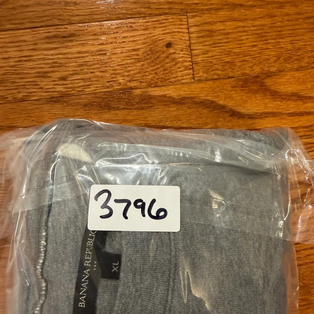New Banana Republic Crewneck Sweatshirt Mens XL Solid Gray Long Sleeve Midweight
